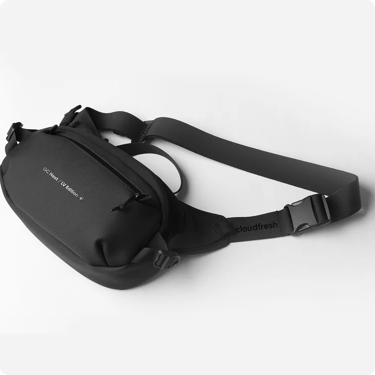 Поясна сумка HR3 max з тисненням «GC Next / LV Edition», вигляд збоку з ременем